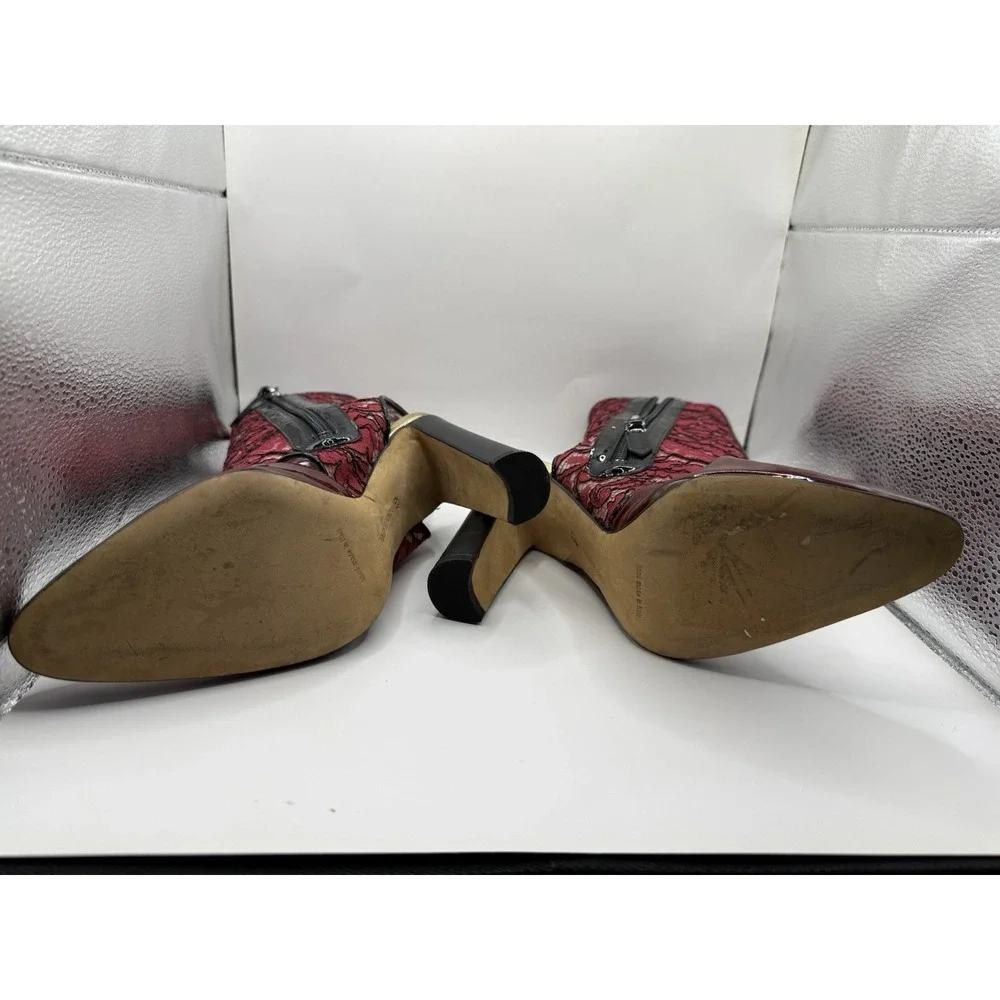 Manolo Blahnik Leather With Lace Floral Overlay . Handmade In Italy Size 9 - 9.5